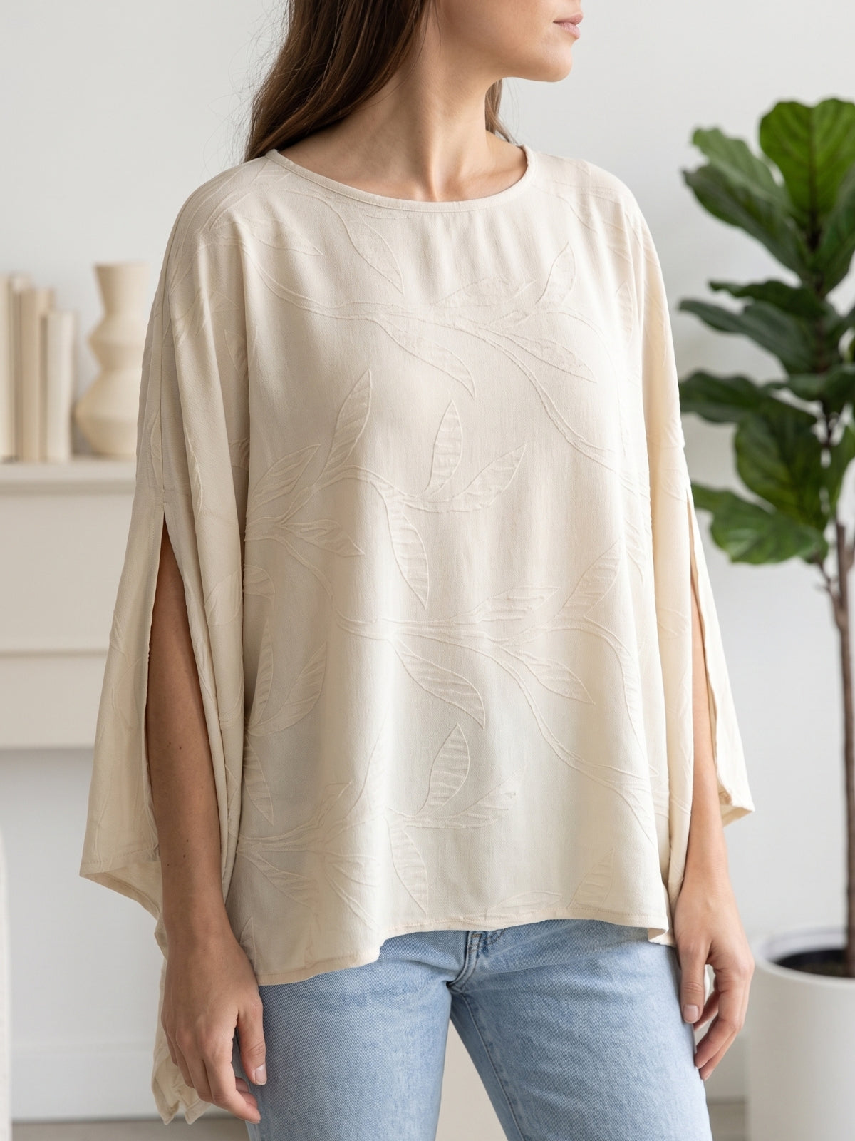 Polera Tipo Poncho Elie Cey Floreado